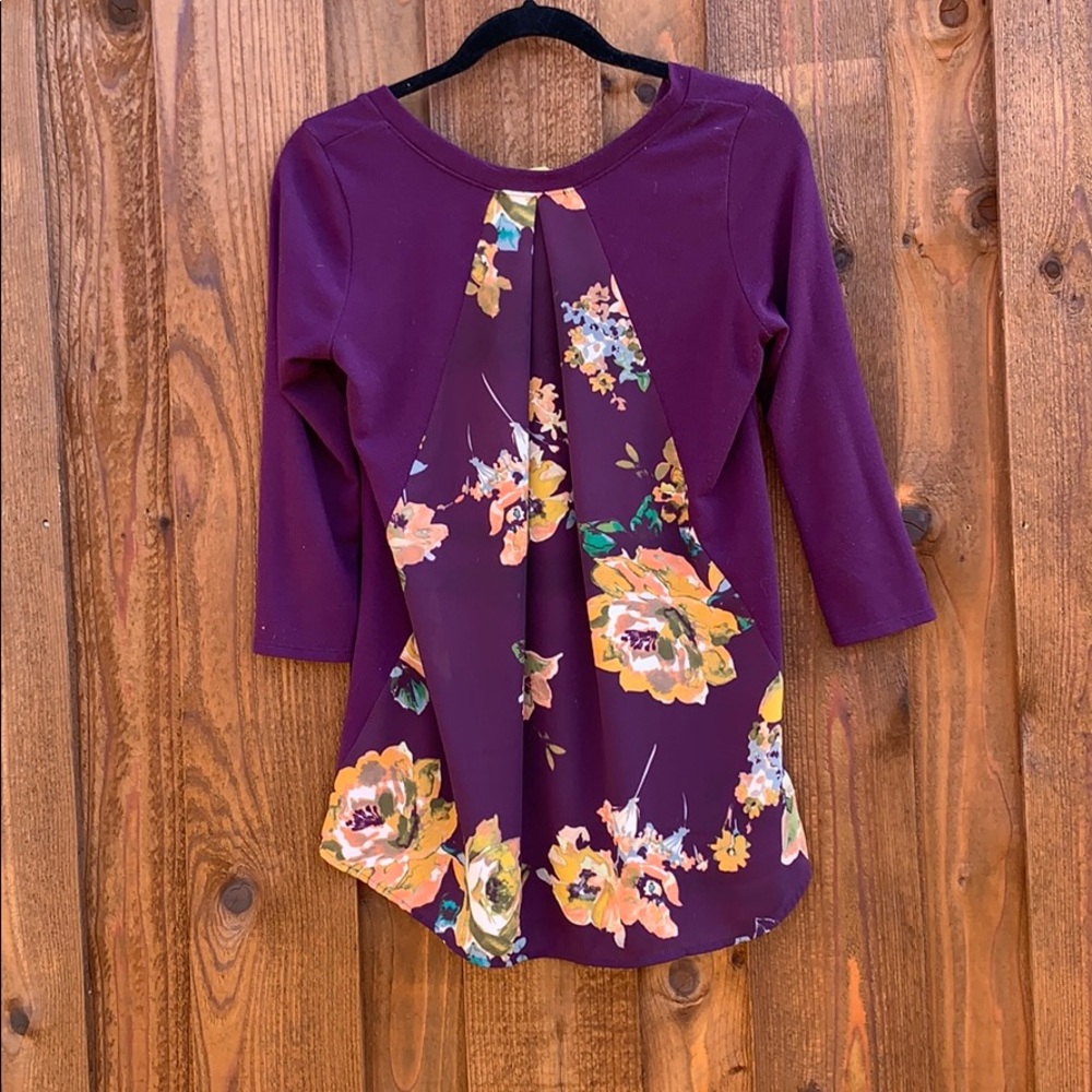 Lelis people front sheer flower back